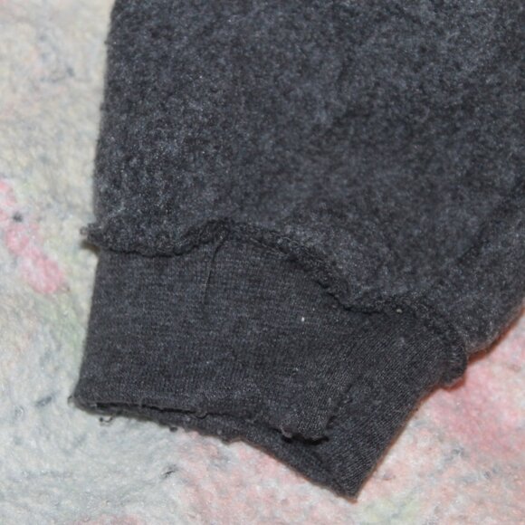 Hanes Premium Men's Gray Long Sleeve Pullover Sweater Size Medium - Picture 2 of 16